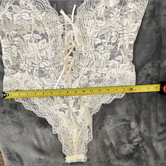 🌟🌟 NWT Vtg Lace Lingerie Teddy!! - Picture 4 of 10